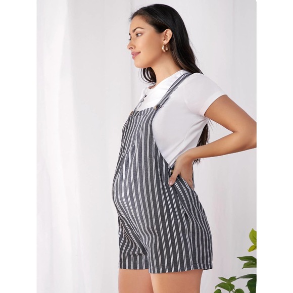 Maternity Patch Pocket Striped Overall Shorts Without Tee - Picture 4 of 5